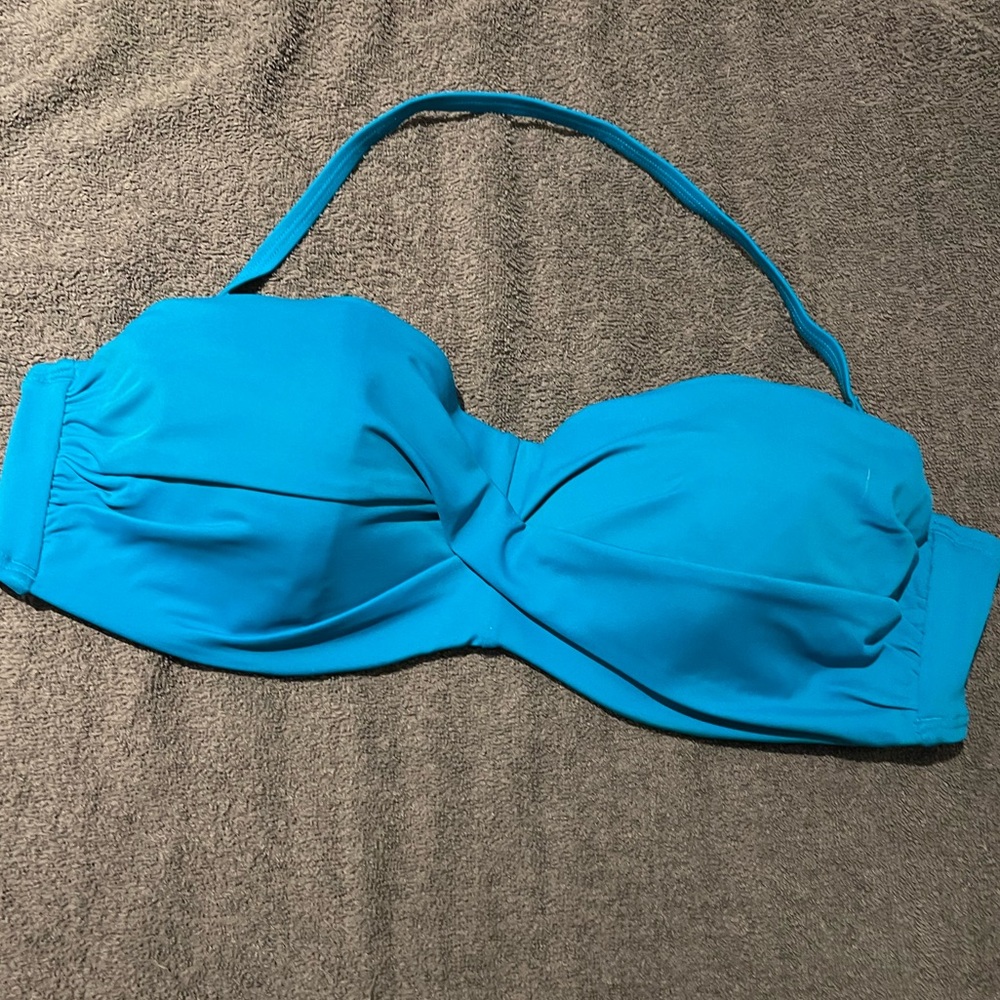 NWOT Victoria Secret bikini top